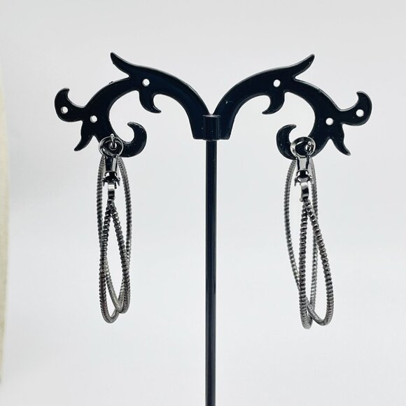 METAL Silver Tone Earrings Textured Hoop Lightweight Modern Fashion Jewelry - Picture 9 of 9